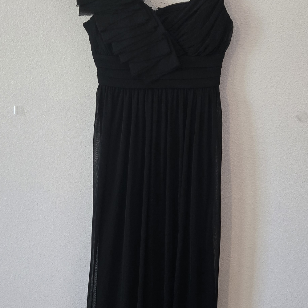 Elegant Black One-Shoulder Dress